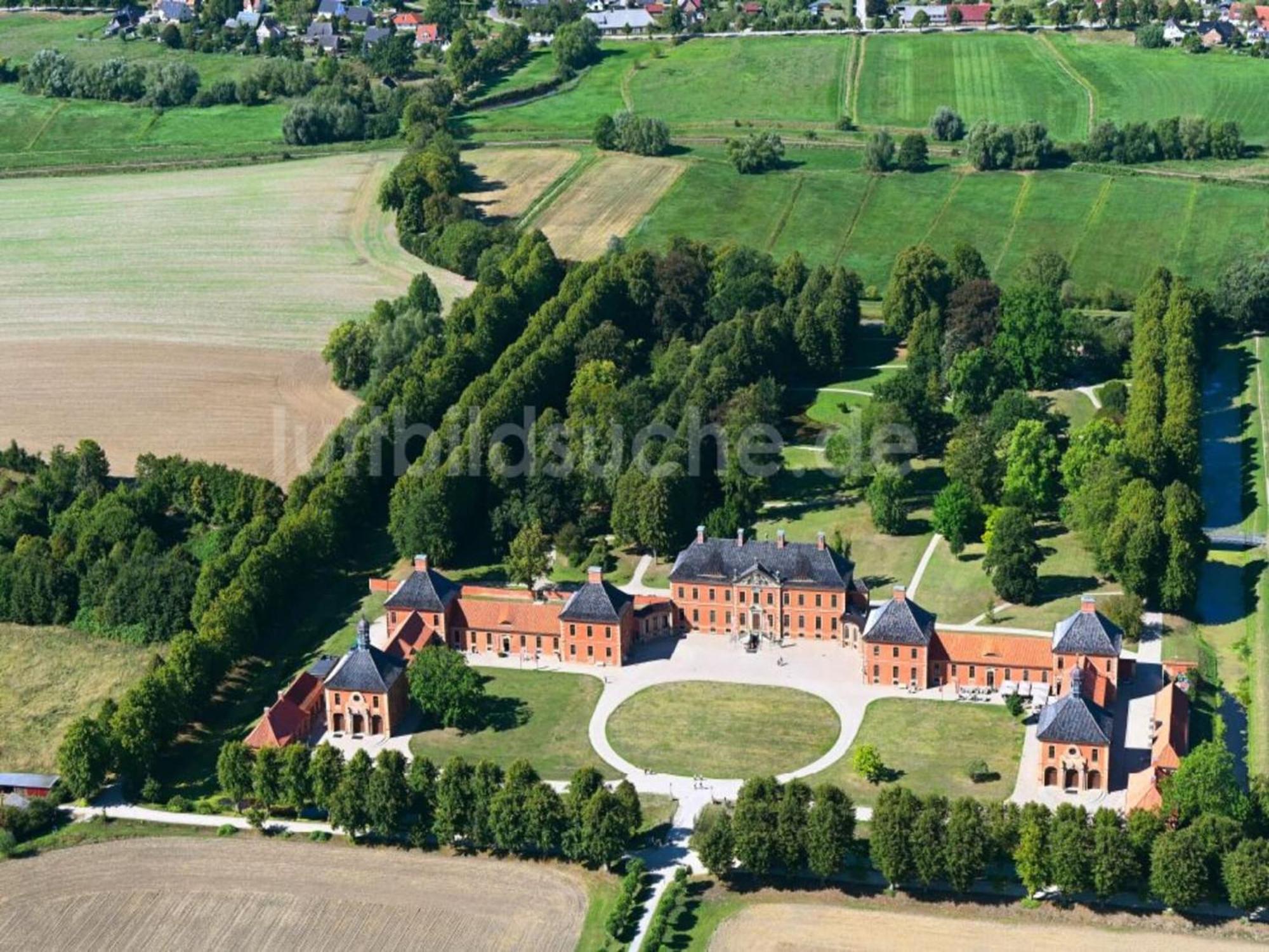 Farm Holiday Home In Damshagen With Garden 克吕茨 外观 照片