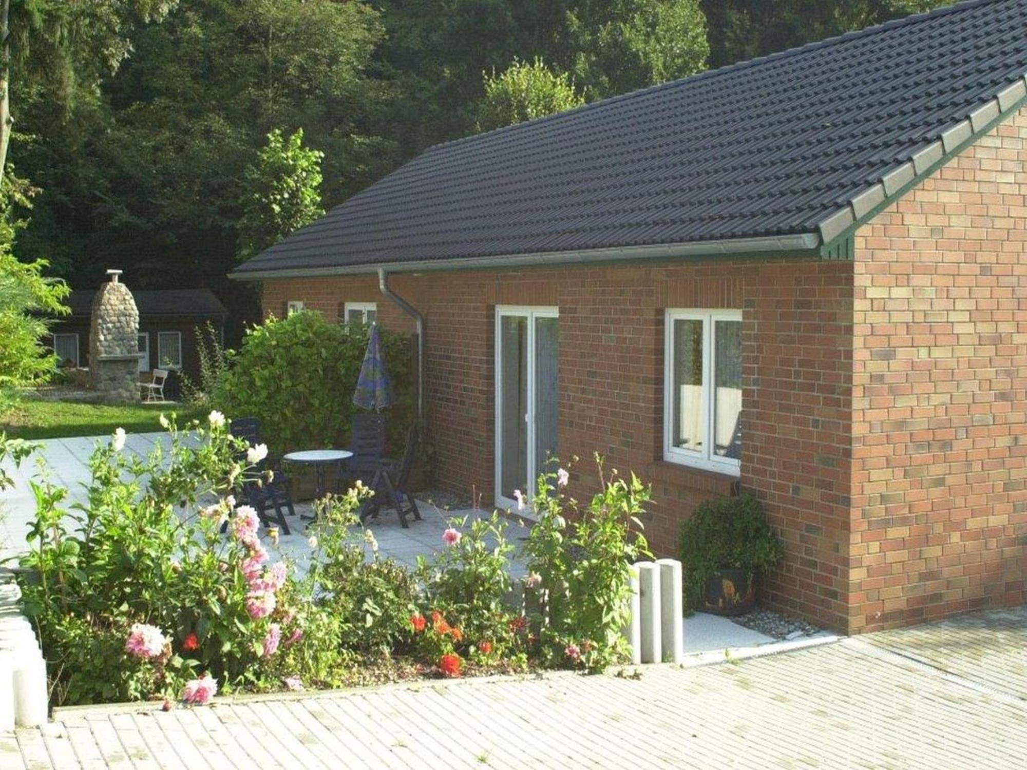 Farm Holiday Home In Damshagen With Garden 克吕茨 外观 照片